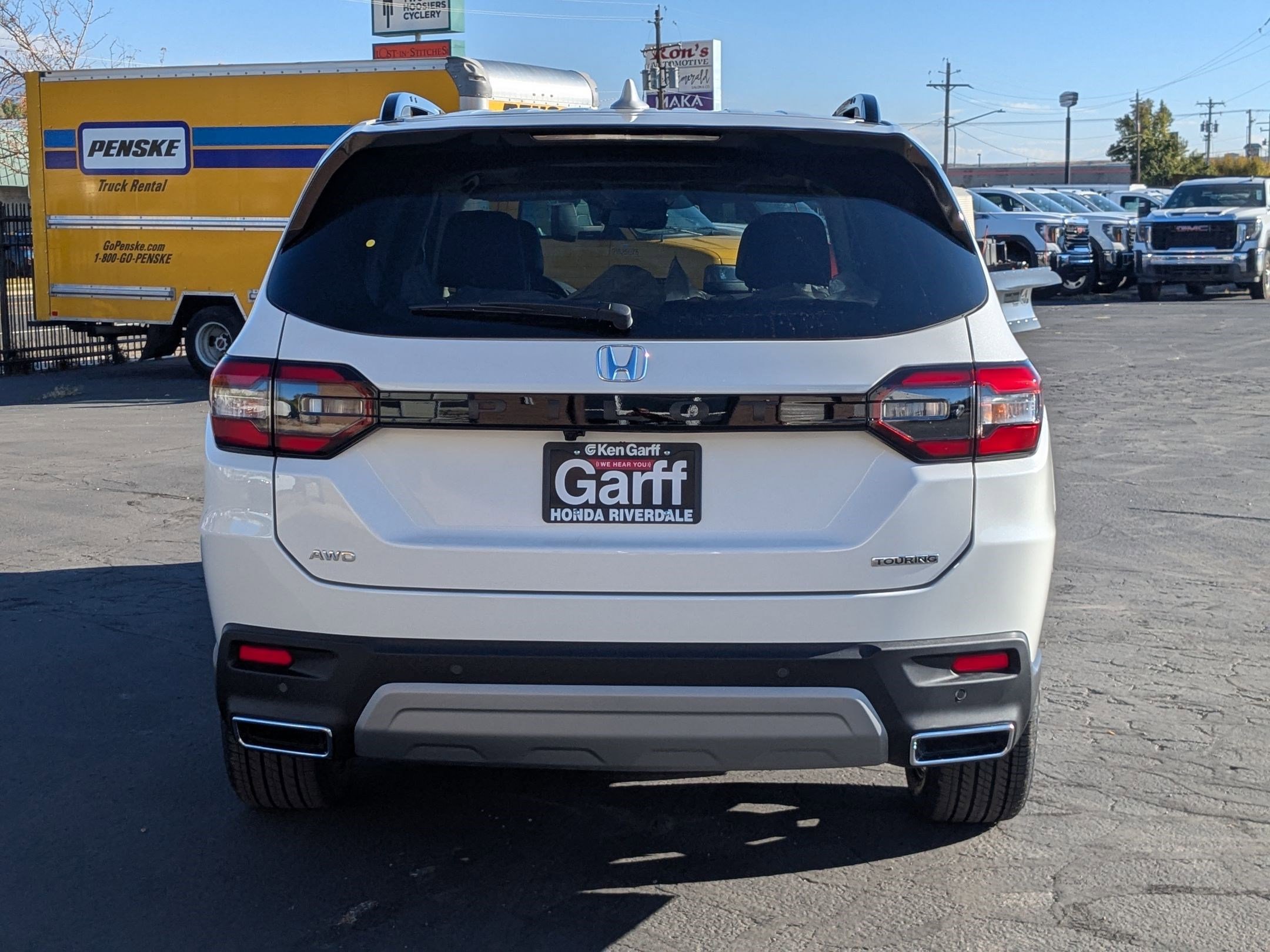 2025 Honda Pilot Touring photo 3