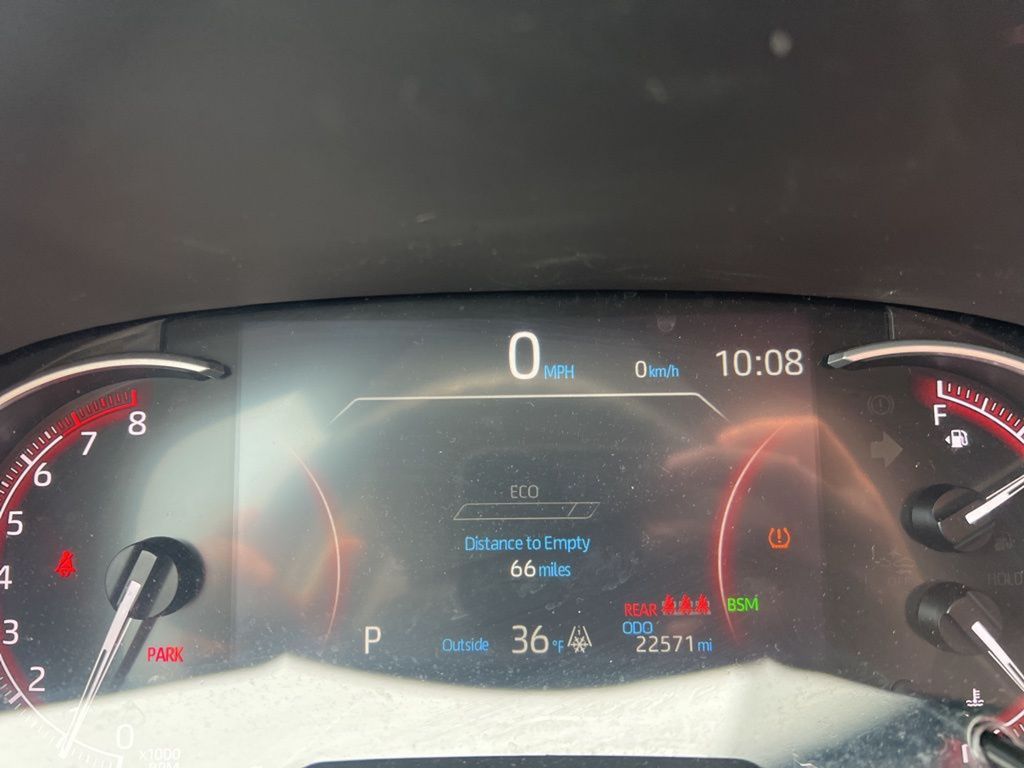2024 Toyota RAV4 XLE photo 14