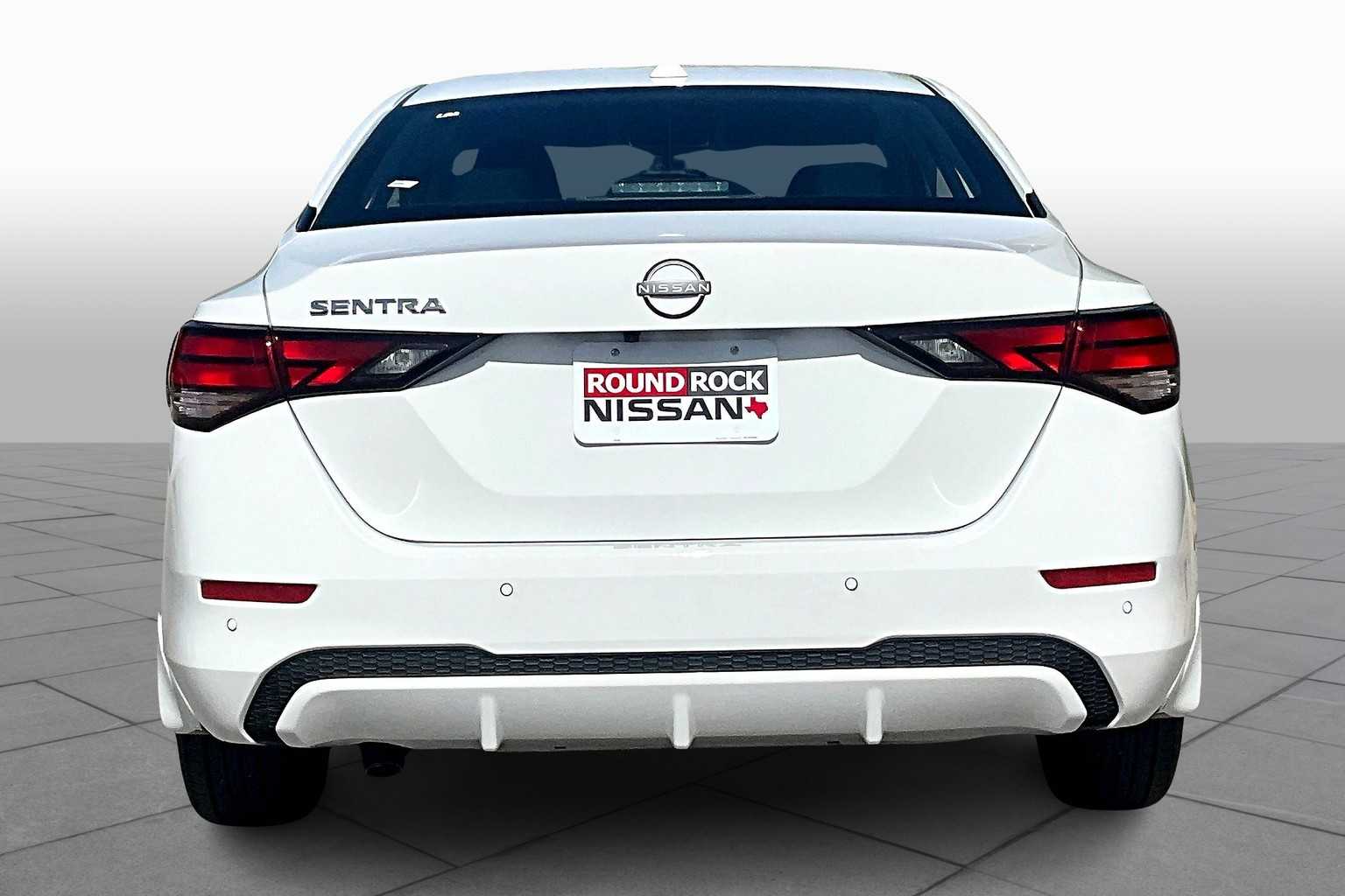 2025 Nissan Sentra SV photo 4