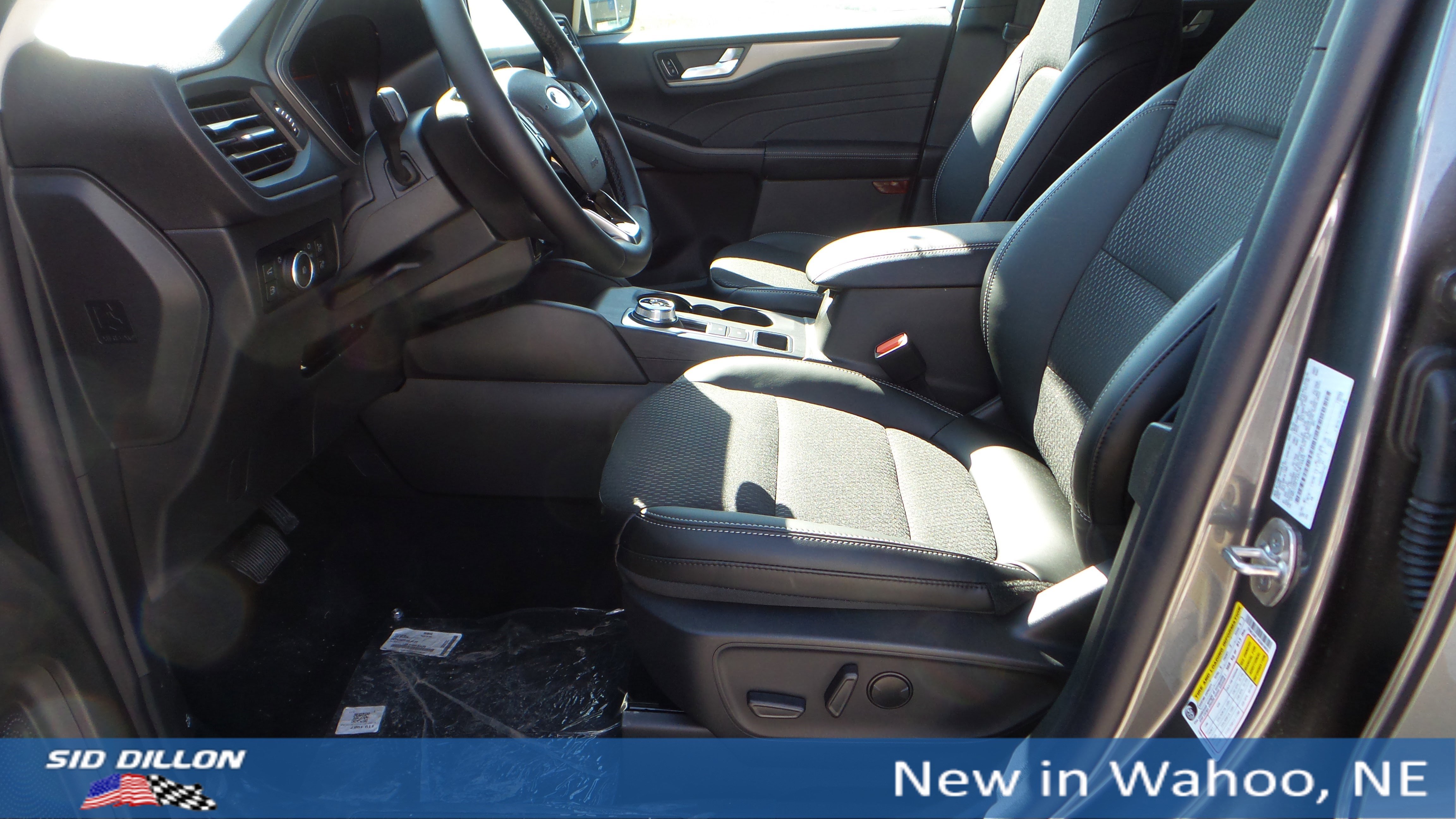 2025 Ford Escape Plug-In Hybrid photo 7