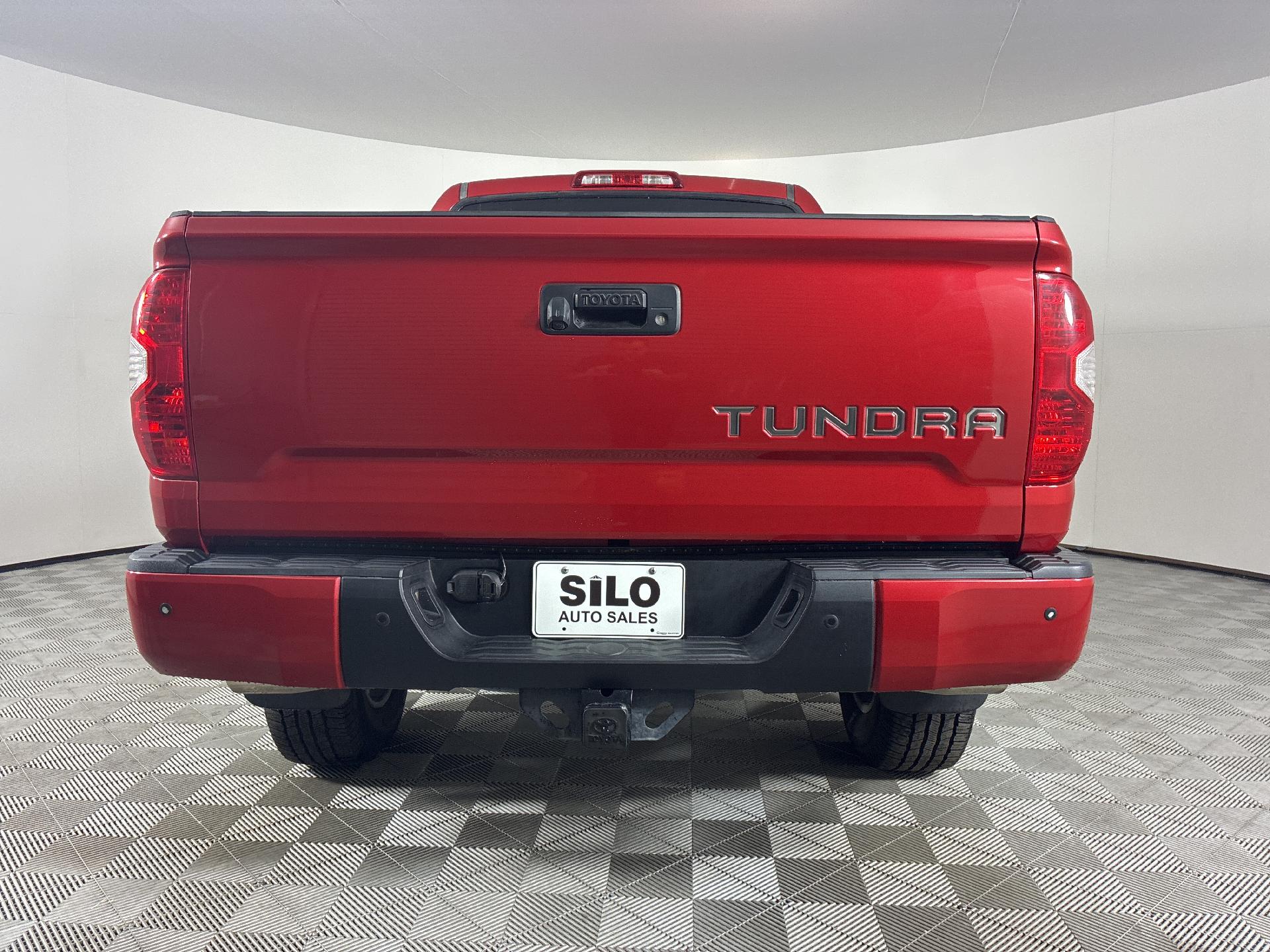 2017 Toyota Tundra SR5 photo 4