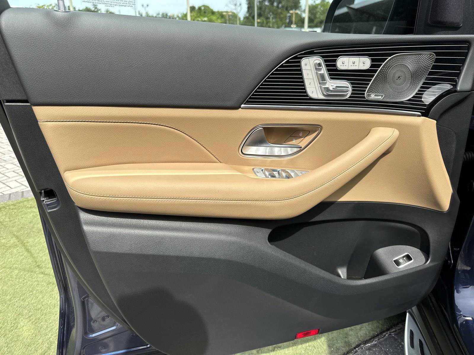 2026 Mercedes Benz GLS 450 4MATIC photo 11