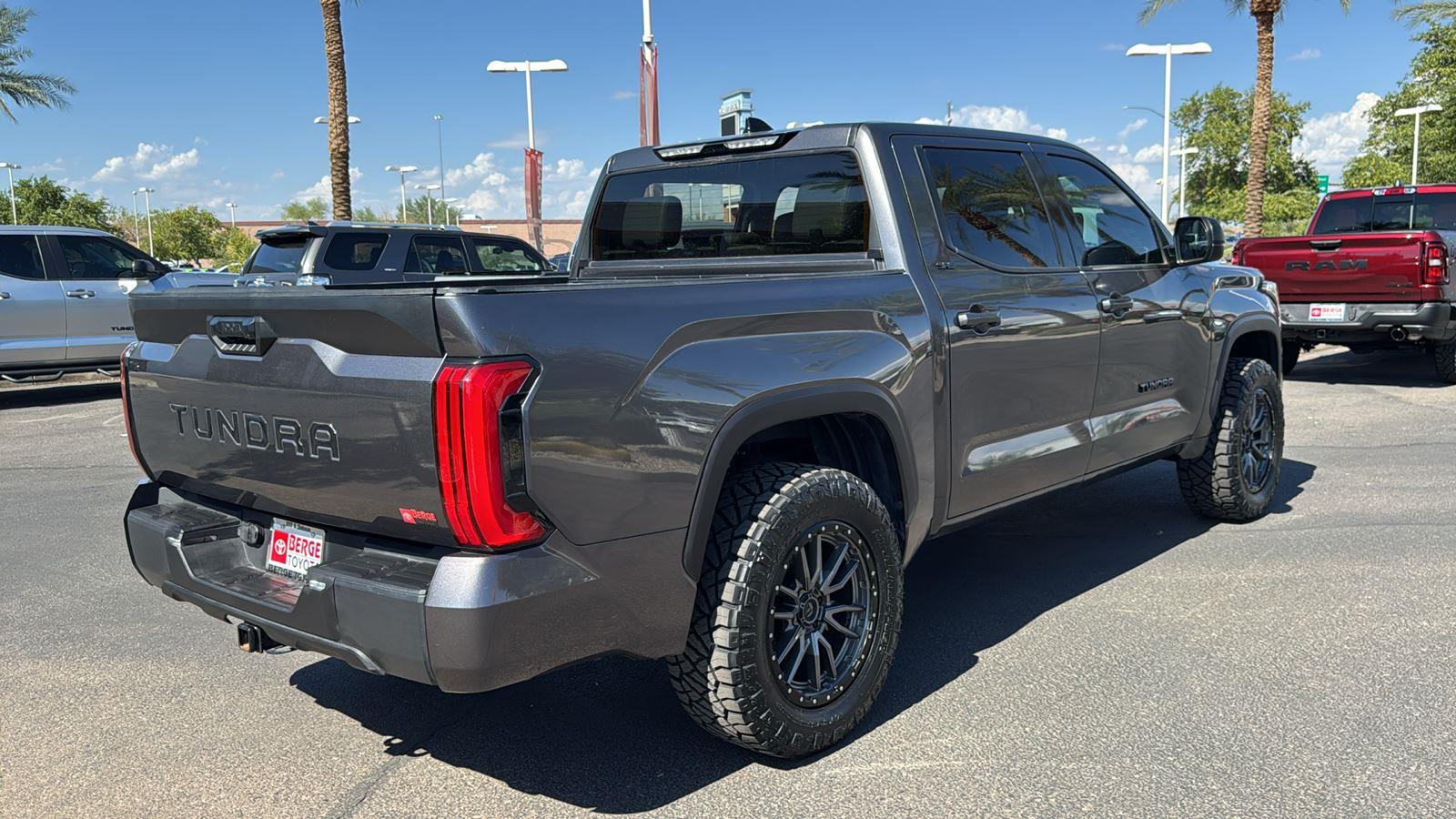 2022 Toyota Tundra SR5 CrewMax photo 7