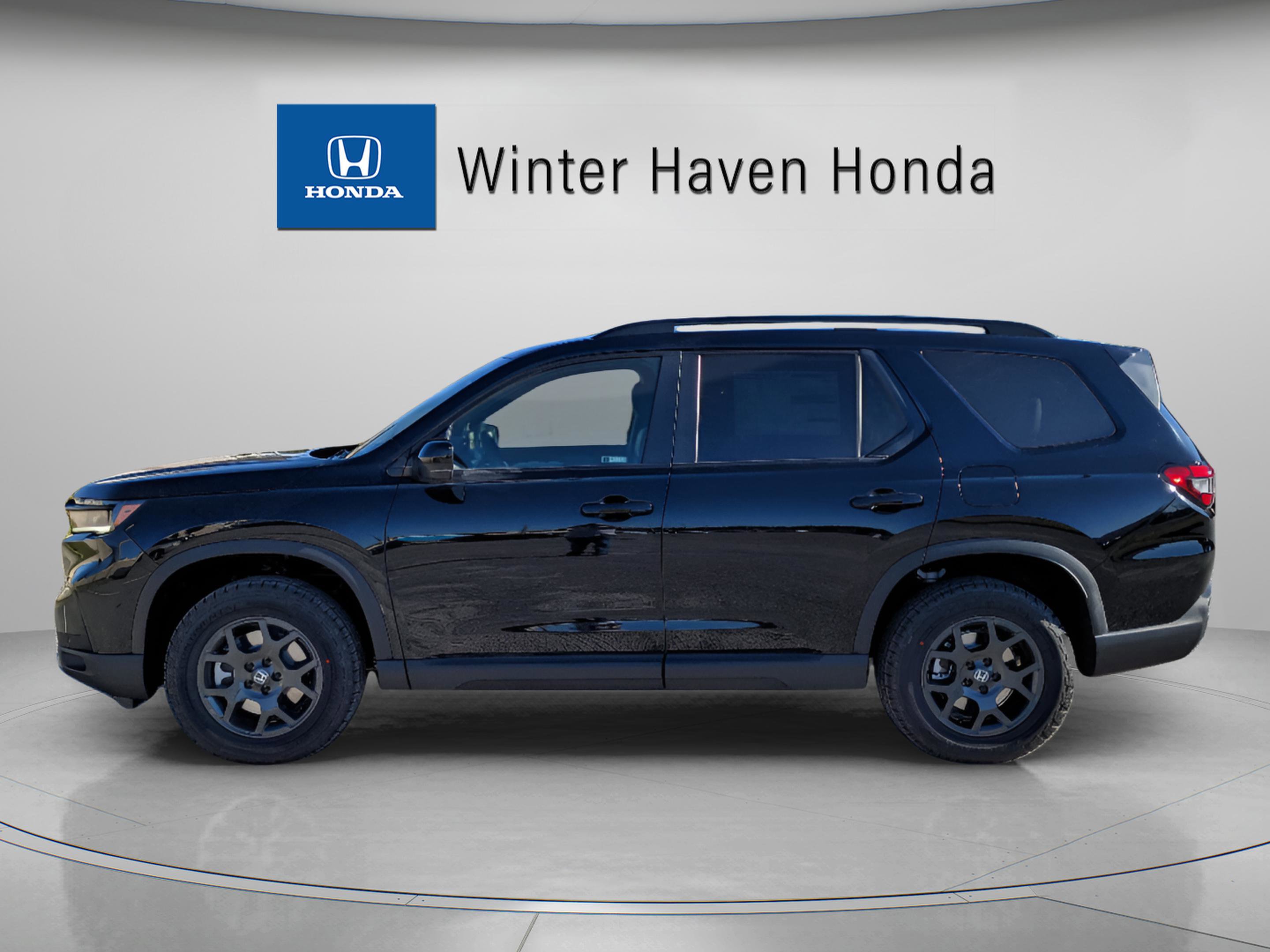 2025 Honda Pilot TrailSport photo 4