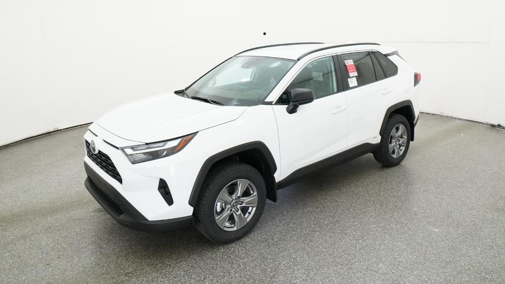 2025 Toyota RAV4 LE's photo