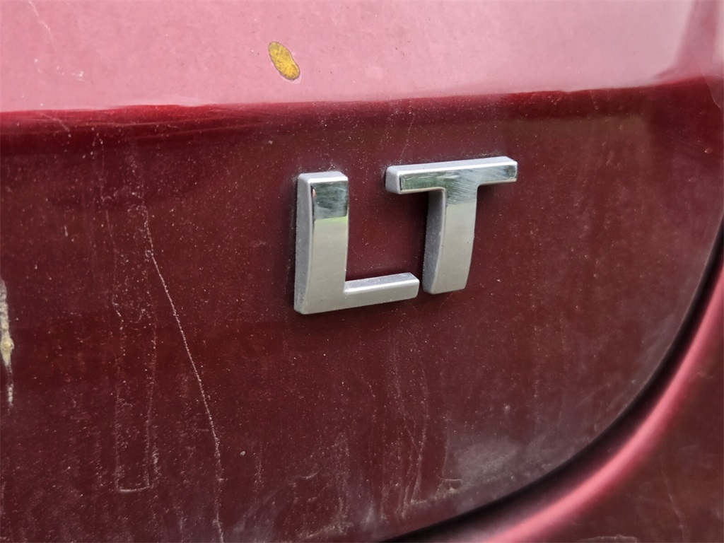 2025 Chevrolet Trax LT photo 4