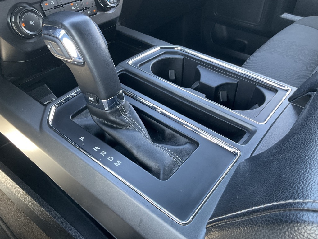 2019 Ford F-150 XLT photo 19