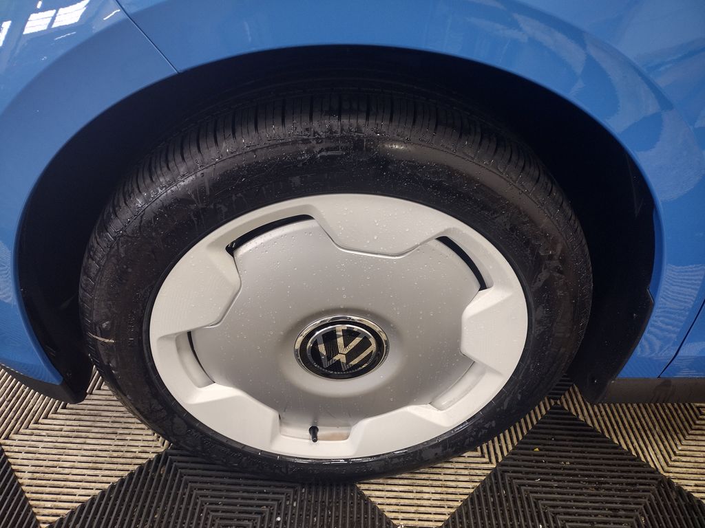 2025 Volkswagen ID. Buzz photo 5