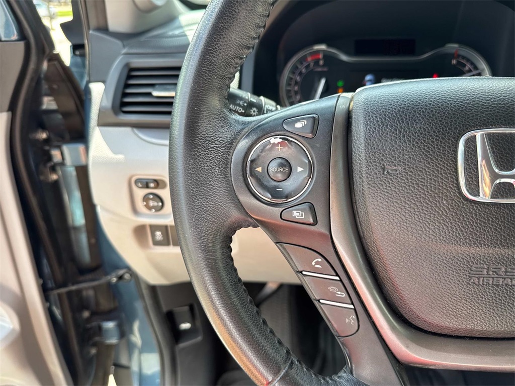 2017 Honda Pilot EX-L photo 21