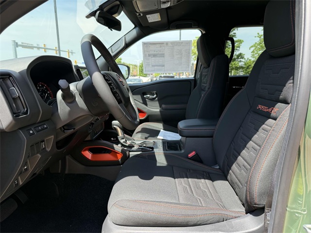 2025 Nissan Frontier PRO-4X photo 6