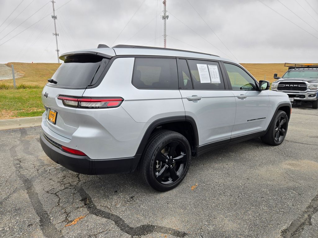 2021 Jeep Grand Cherokee Altitude photo 3