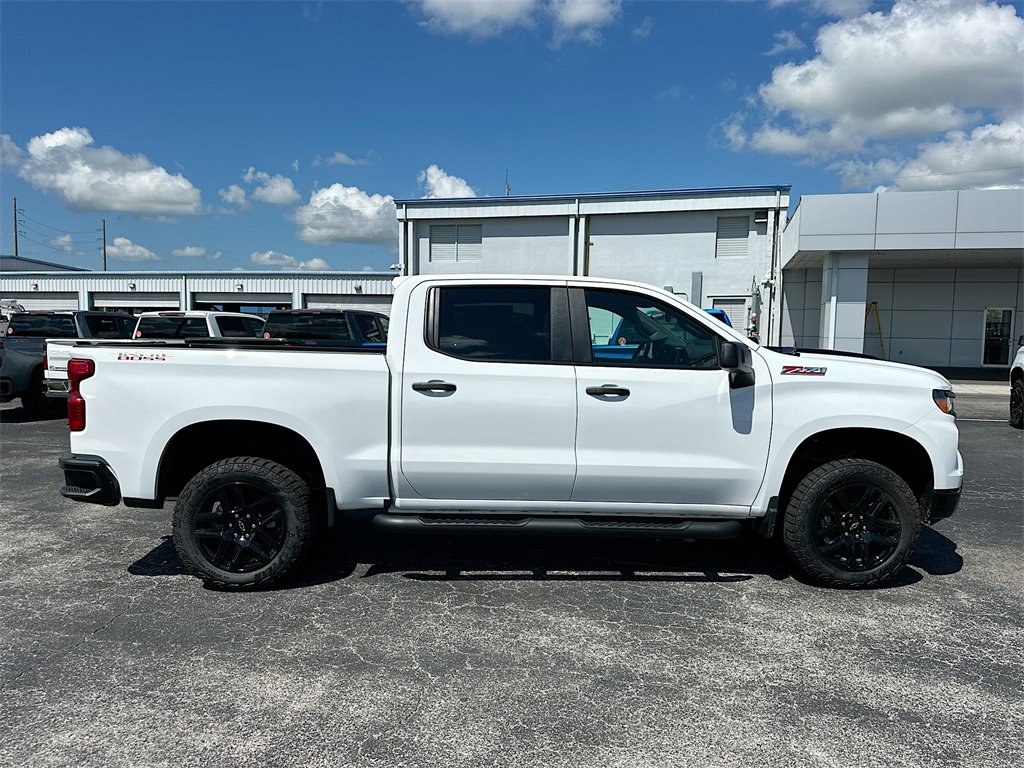 2025 Chevrolet Silverado 1500 Custom Trail Boss photo 3