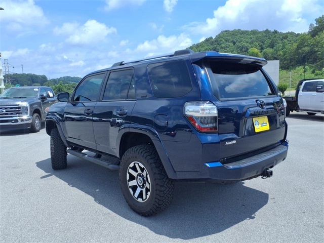 2023 Toyota 4Runner SR5 Premium photo 4