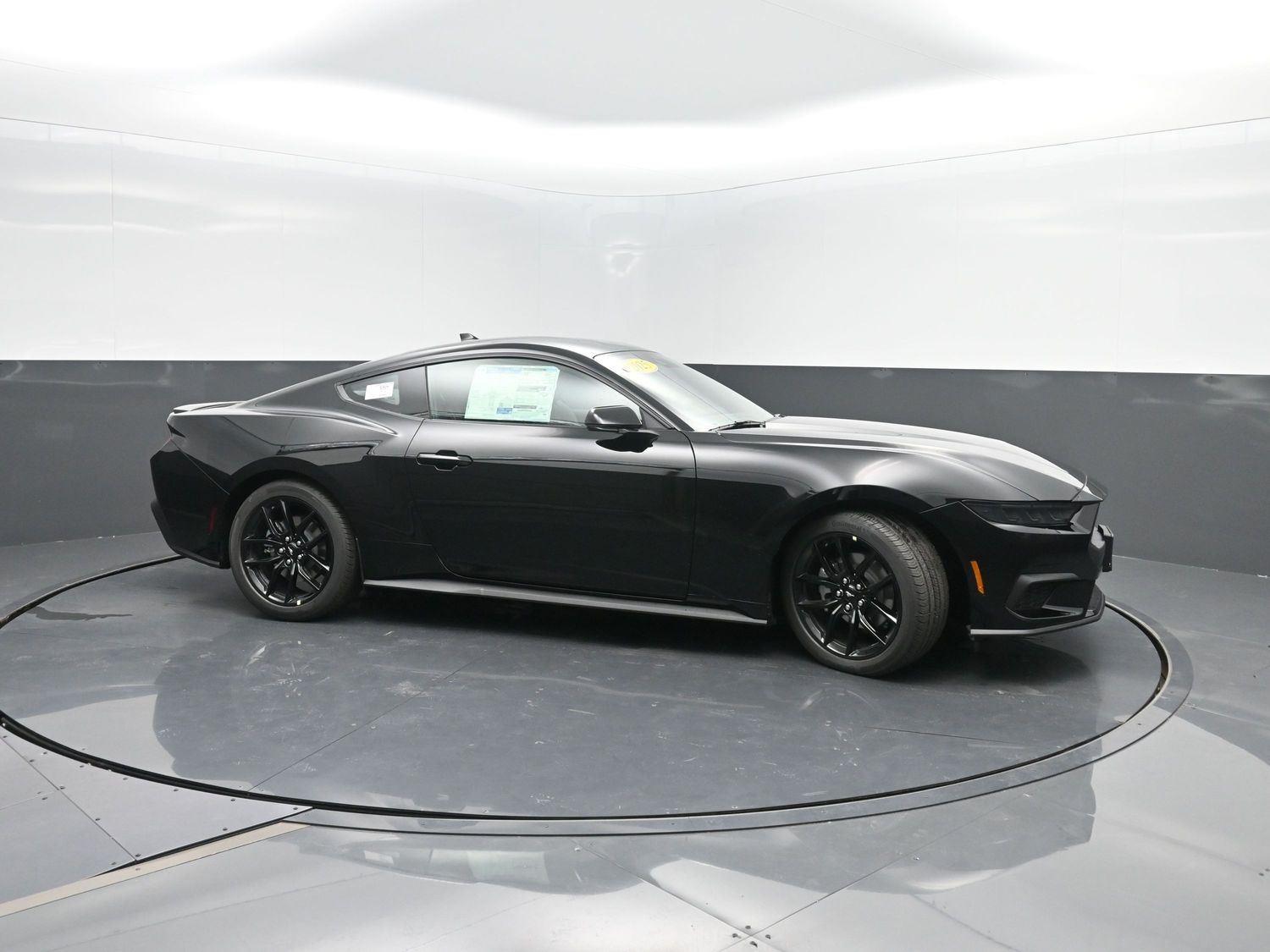 2025 Ford Mustang EcoBoost Premium photo 2