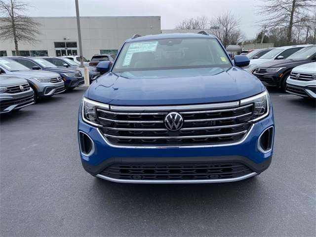 2025 Volkswagen Atlas SE Technology photo 2