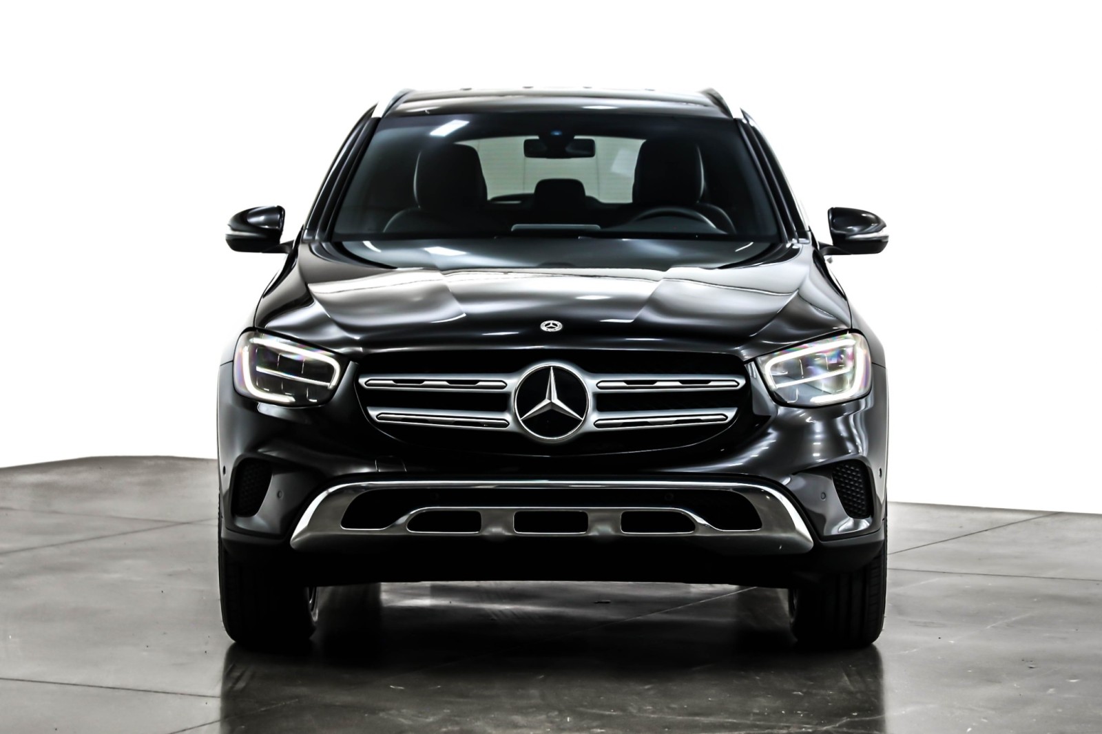 2021 Mercedes Benz GLC 300 photo 2