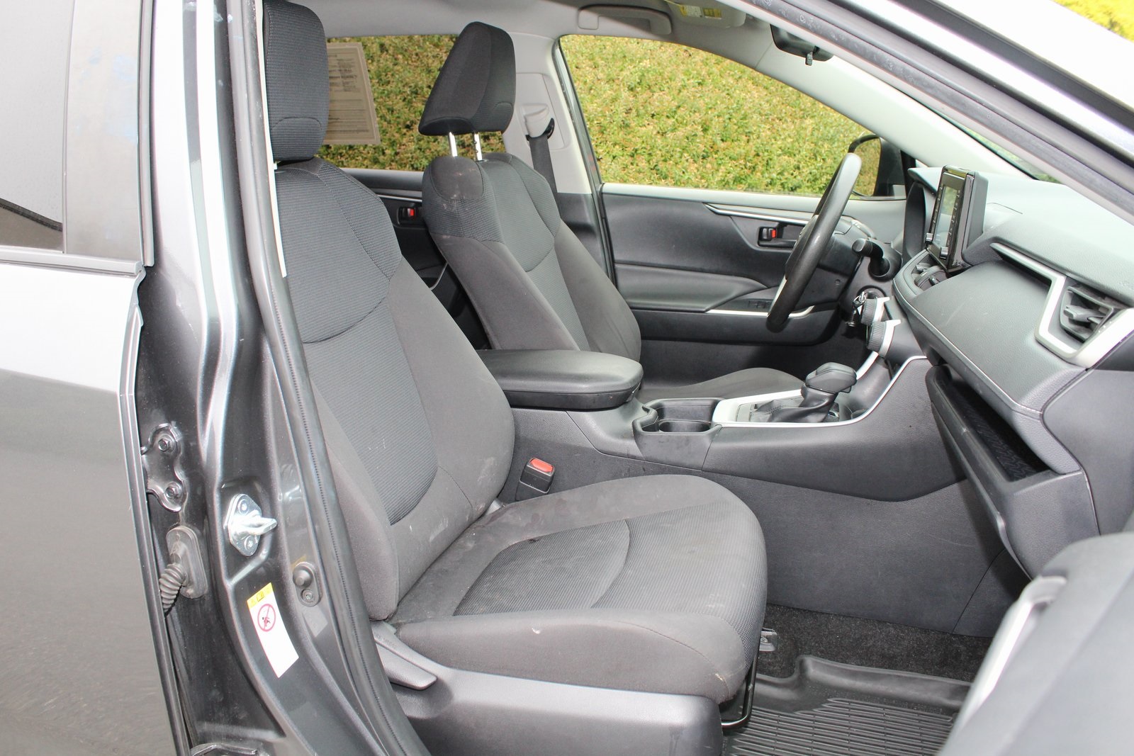 2019 Toyota RAV4 LE photo 13