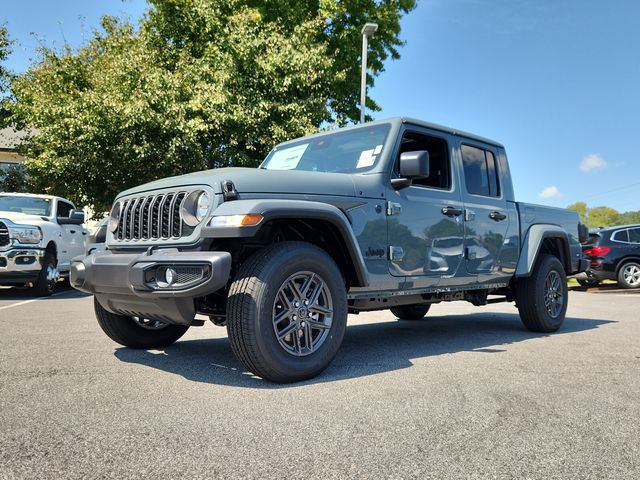 2025 Jeep Gladiator Sport S photo 4