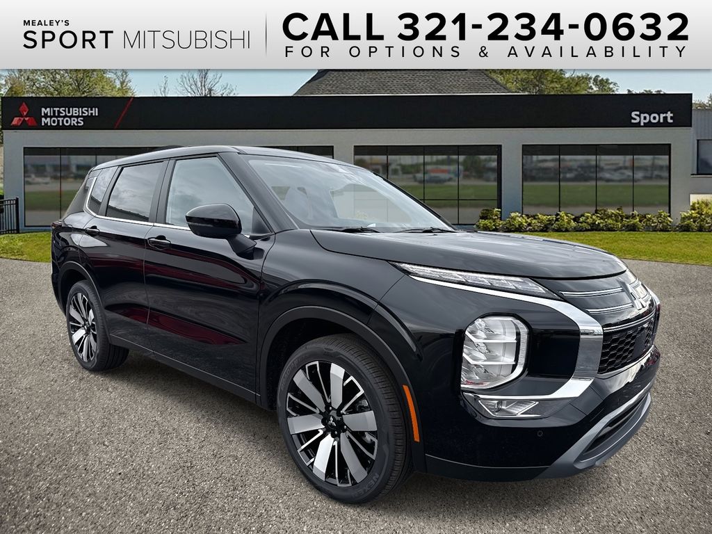 2025 Mitsubishi Outlander SE's photo