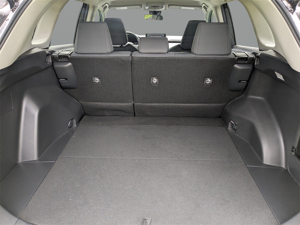 2021 Toyota RAV4 LE photo 11