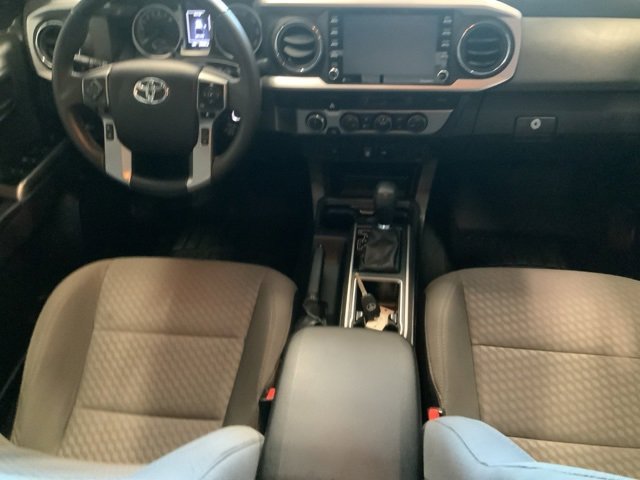 2022 Toyota Tacoma SR 4x4 photo 13