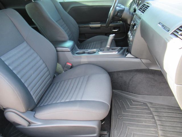 2014 Dodge Challenger R/T photo 10