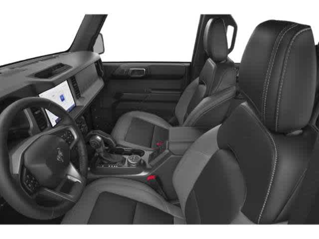 2025 Ford Bronco Outer Banks photo 6