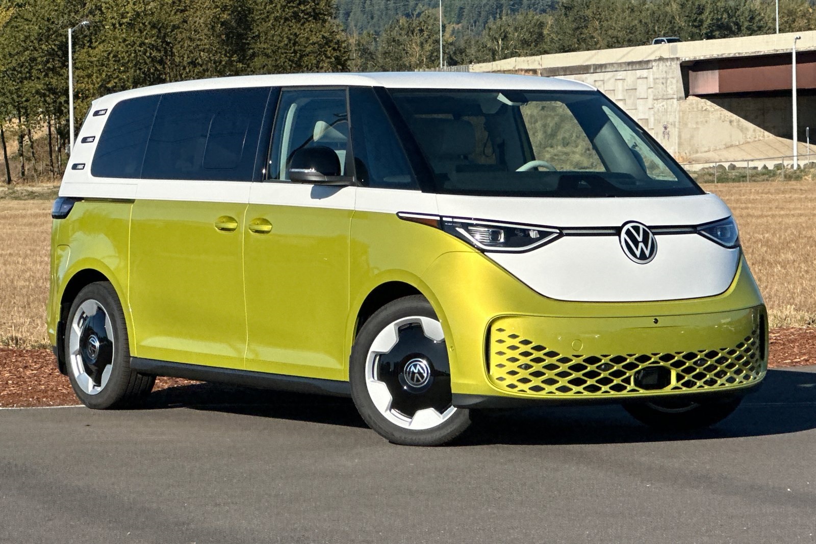 2025 Volkswagen ID. Buzz PRO S PLus's photo