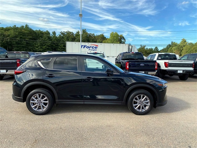 2023 Mazda CX-5 2.5 S Preferred photo 2