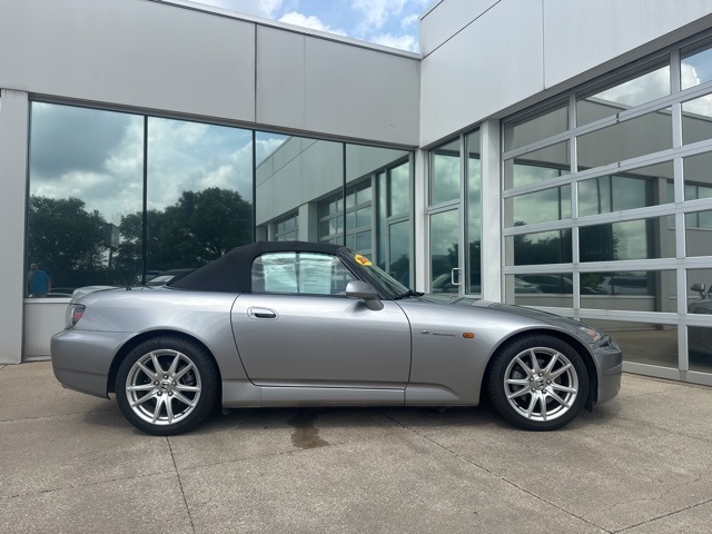 2005 Honda S2000 Base photo 3