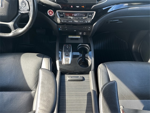 2019 Honda Pilot Elite photo 19