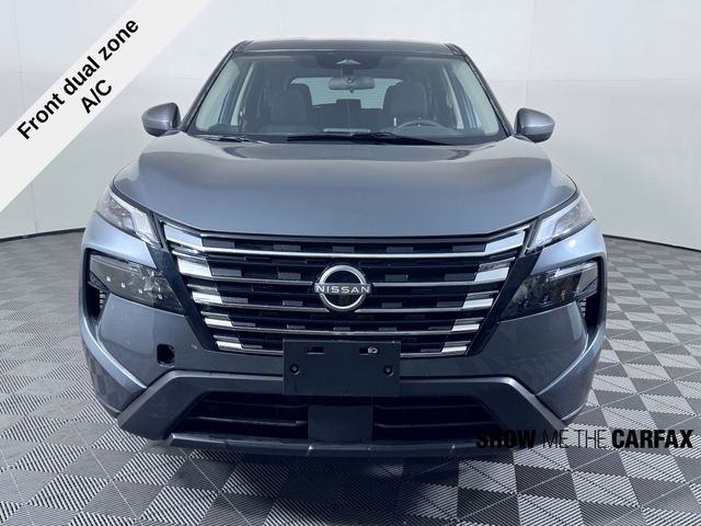 2025 Nissan Rogue SV photo 3
