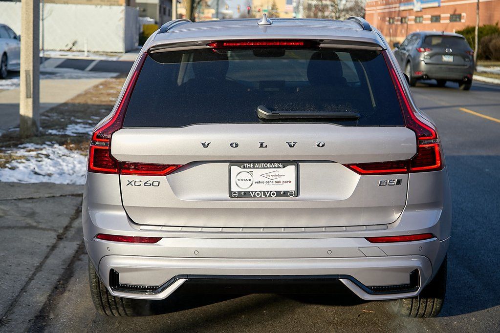 2026 VOLVO XC60 - Image 7