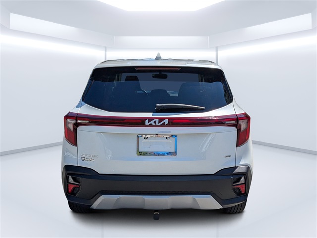 2024 Kia Seltos LX photo 3