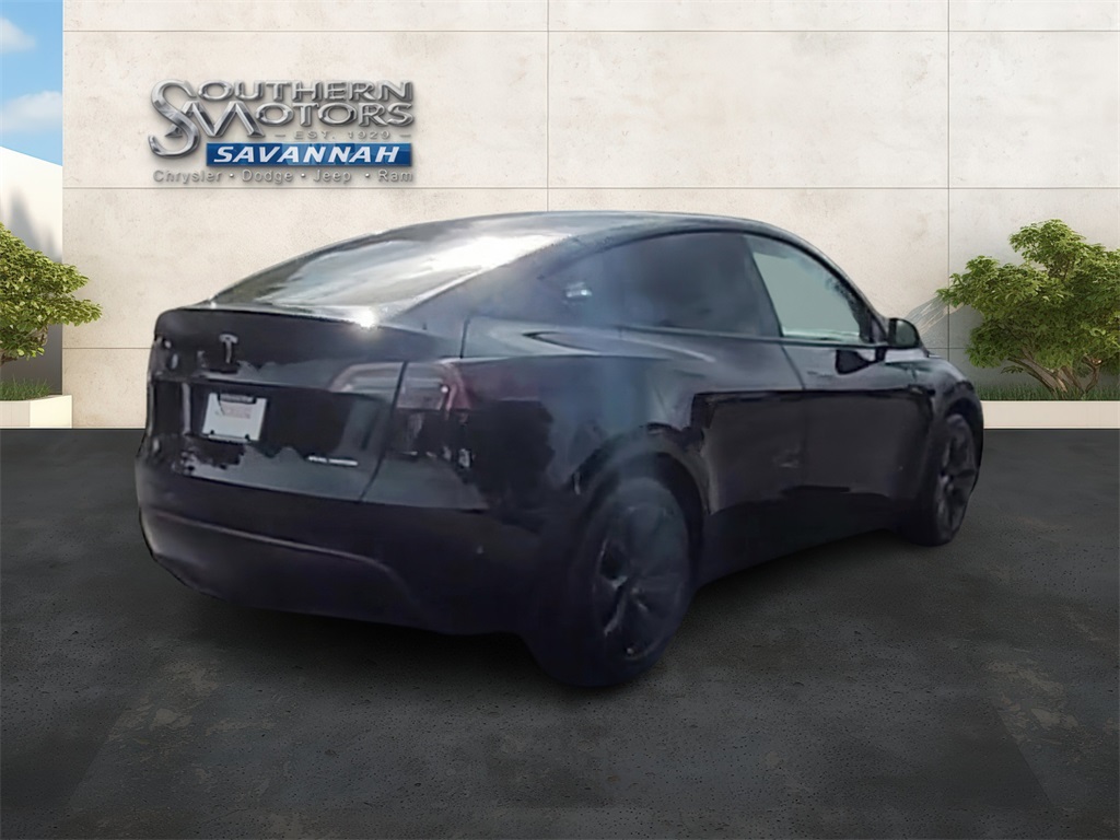 2025 Tesla Model Y Long Range photo 28