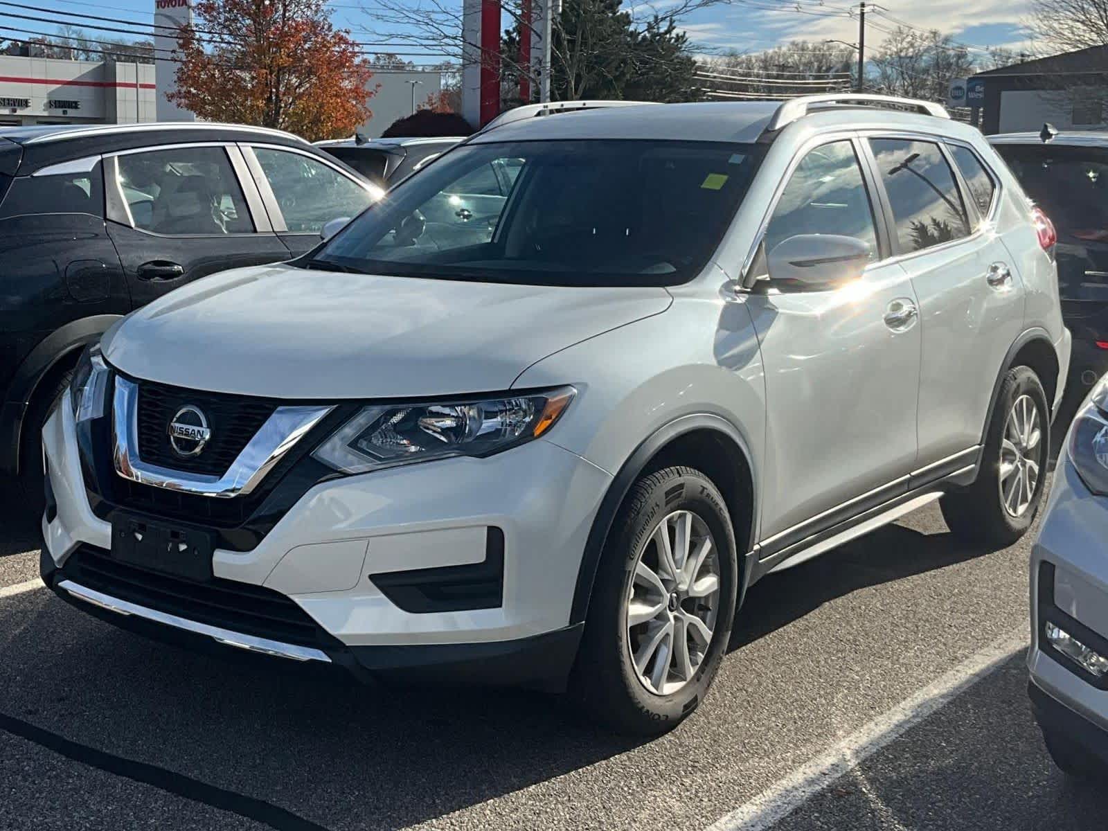 2018 Nissan Rogue AWD SV photo 3