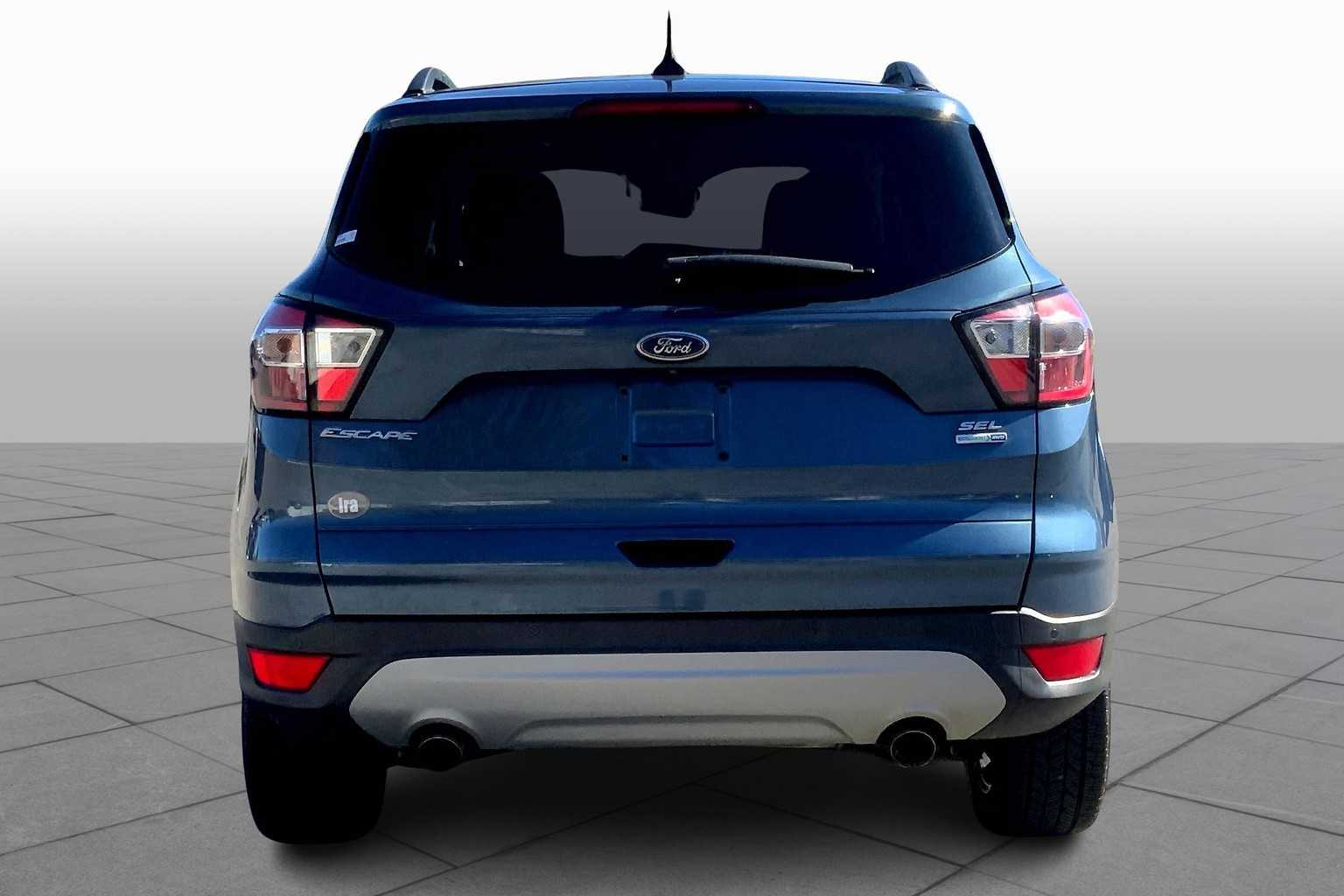 2018 Ford Escape SEL photo 4