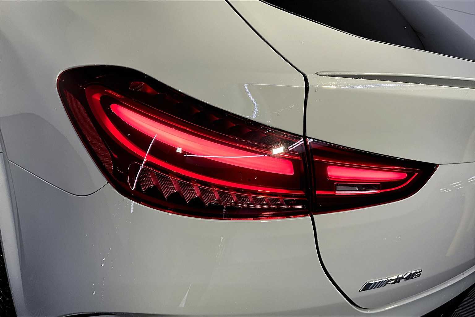 2025 Mercedes Benz GLE AMG 53 4MATIC photo 3