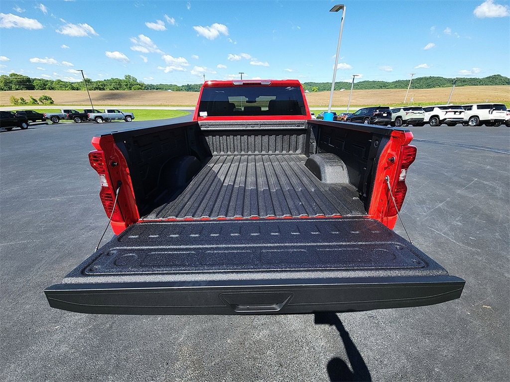 2025 Chevrolet Silverado 2500HD Custom photo 23