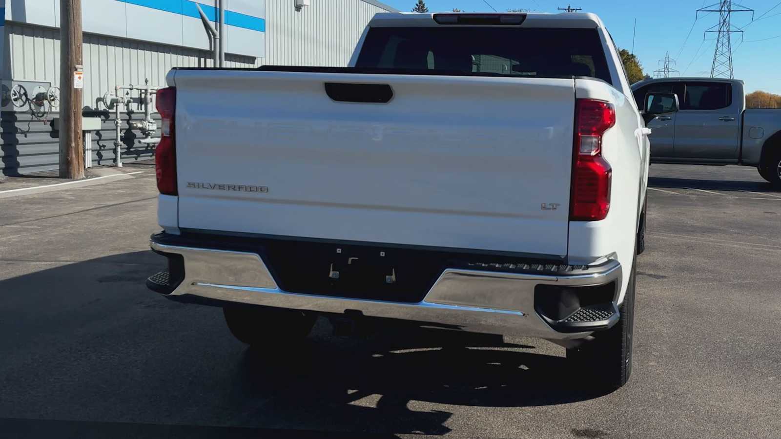 2024 Chevrolet Silverado 1500 LT photo 3