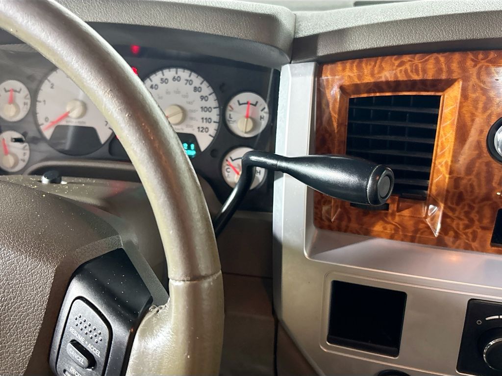 2006 Dodge Ram Laramie photo 14