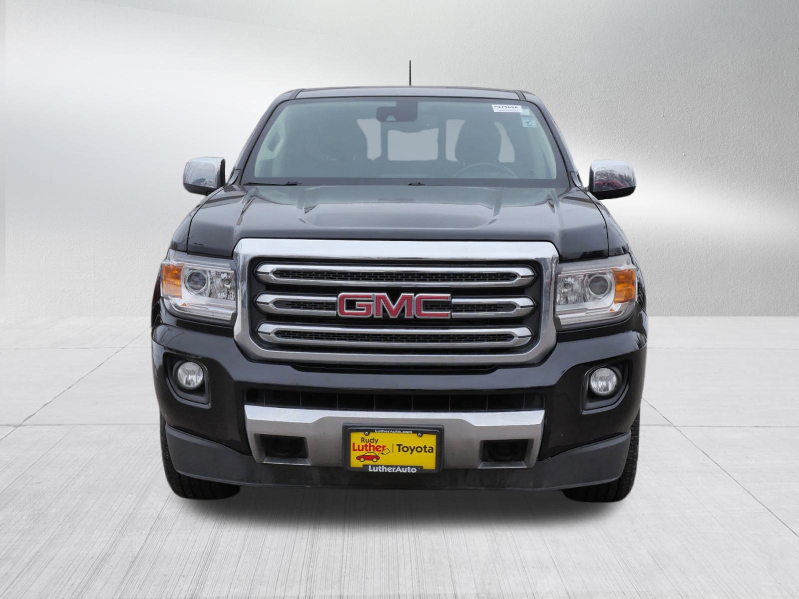 Used 2015 GMC Canyon SLT with VIN 1GTG6CE39F1269277 for sale in Golden Valley, MN