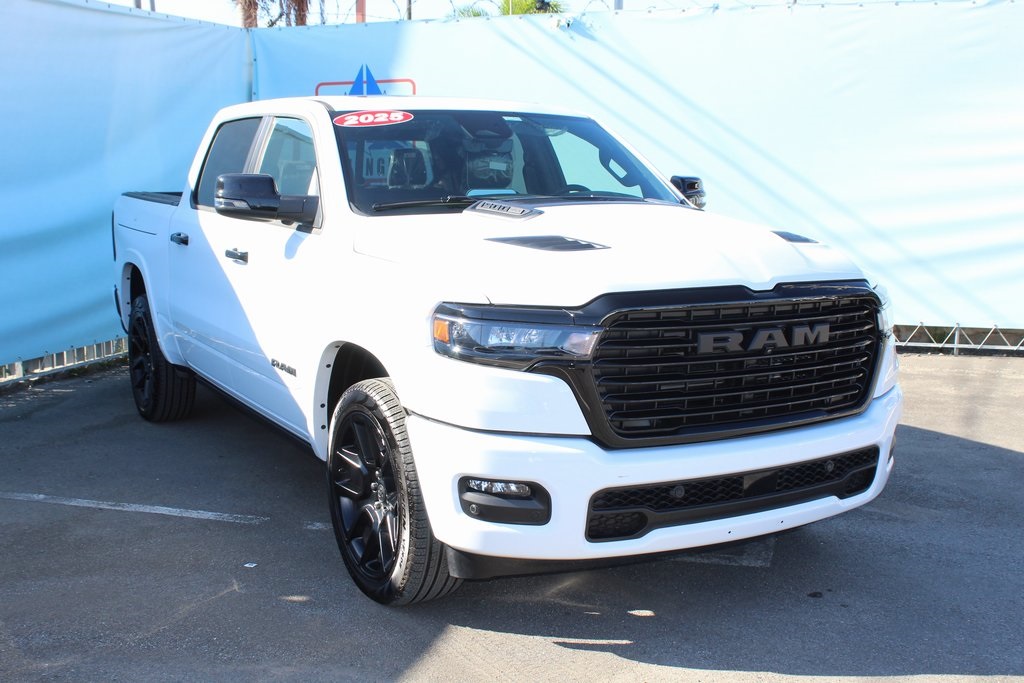 2025 Ram 1500 Laramie photo 4