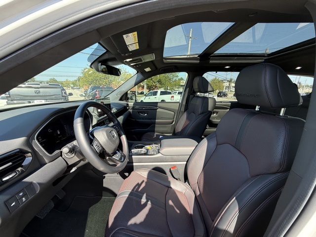 2025 Honda Pilot Black Edition photo 9