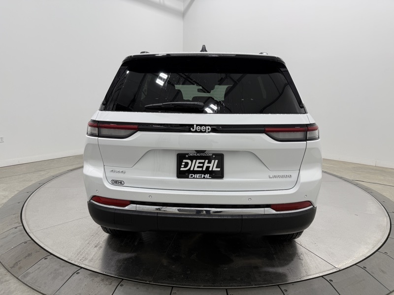 2025 Jeep Grand Cherokee Laredo X photo 3