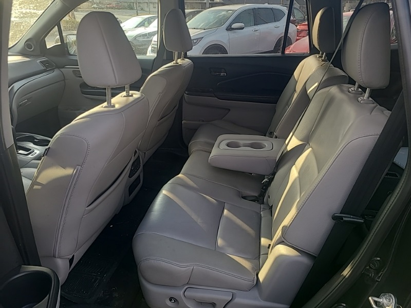 2017 Honda Pilot EX-L photo 10