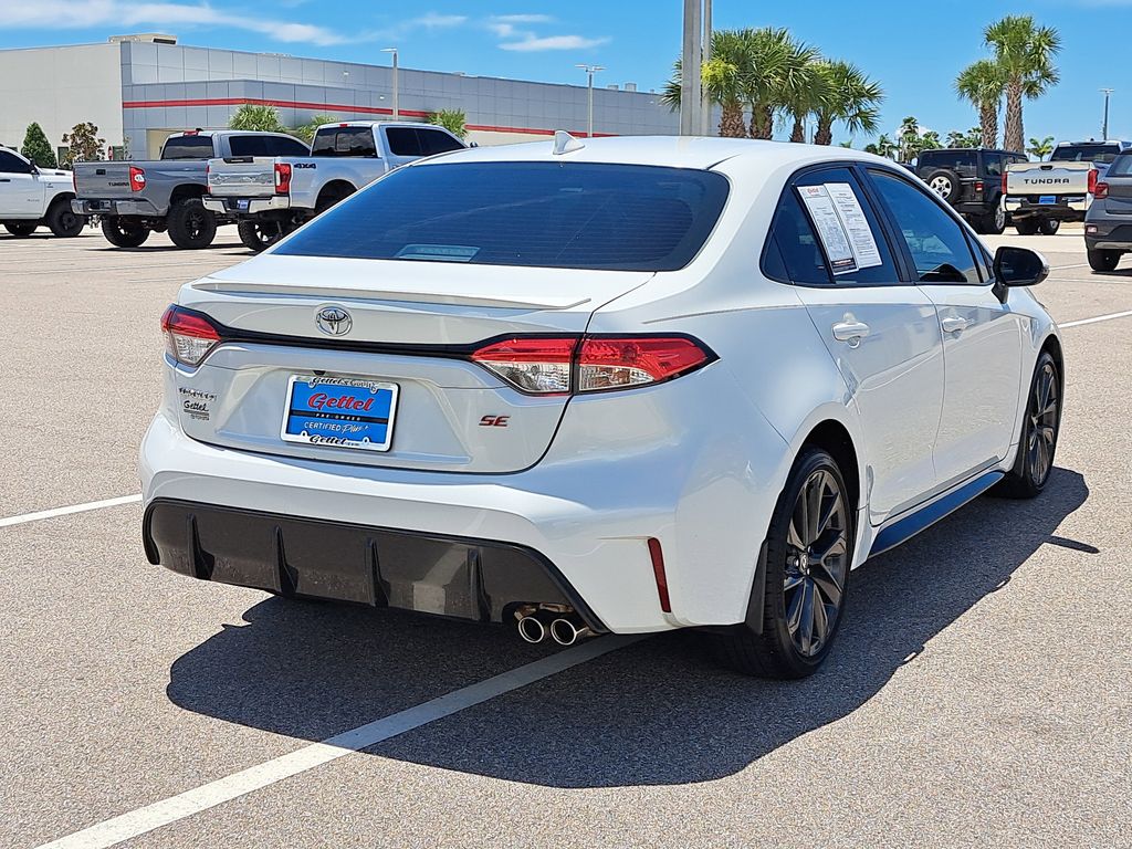 2023 Toyota Corolla SE photo 2