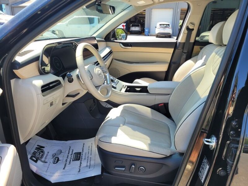 2024 Hyundai Palisade Limited photo 4
