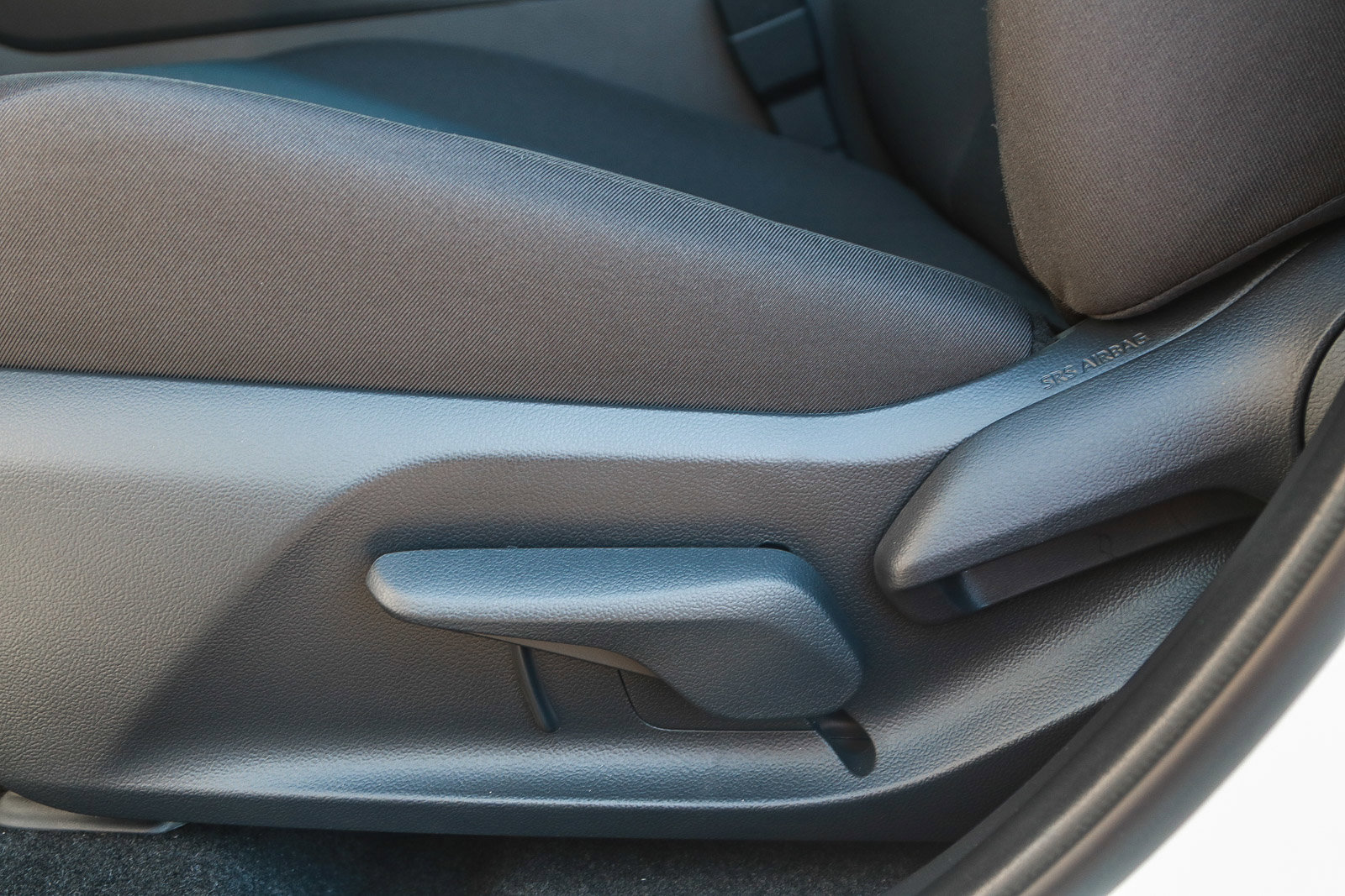 2025 Toyota RAV4 Hybrid LE photo 20