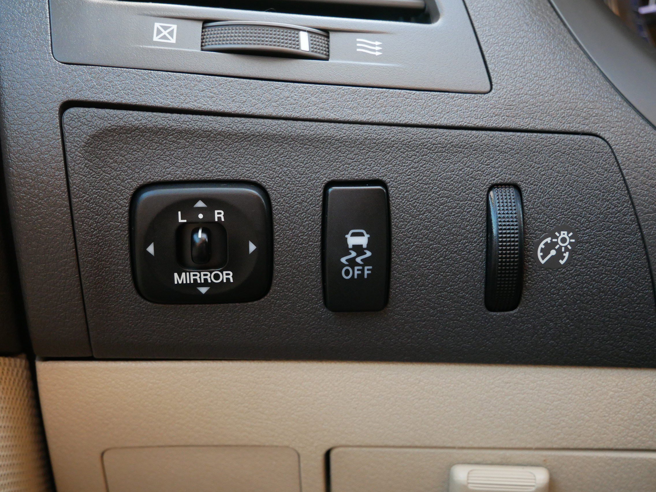 2010 Lexus ES 350 photo 24